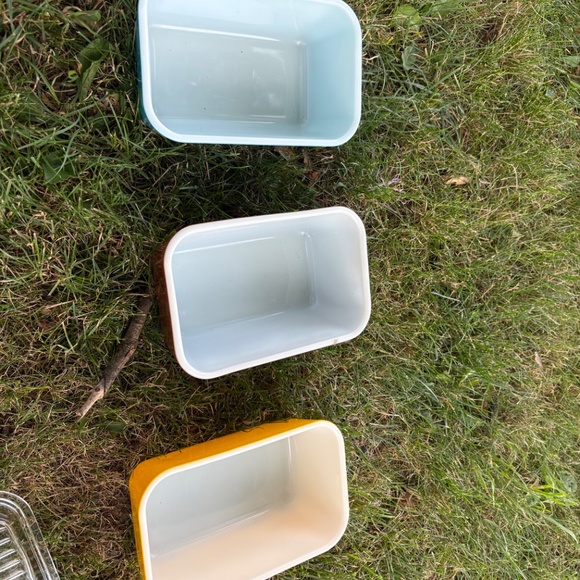 3 Pyrex Fridgies - Picture 3 of 3